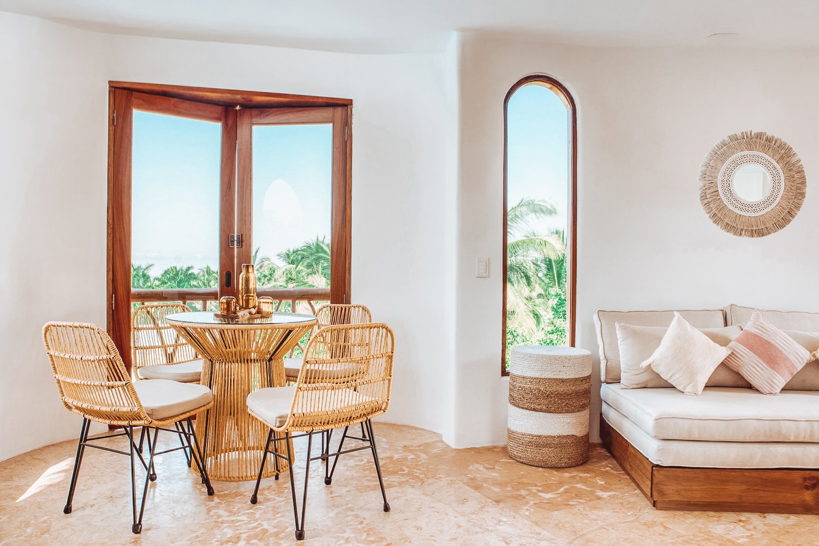 Deluxe Suite 2 Photo 2